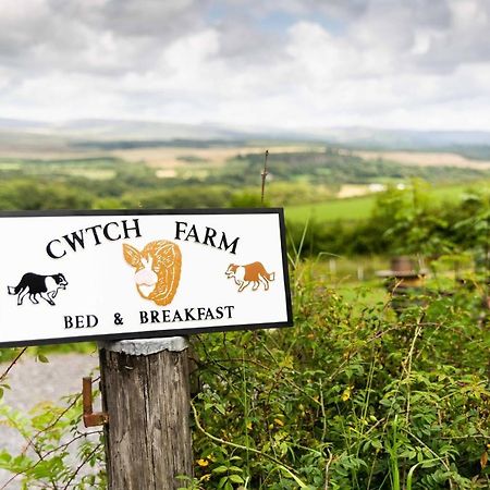 Cwtch Farm Bed & Breakfast Ystalyfera Buitenkant foto