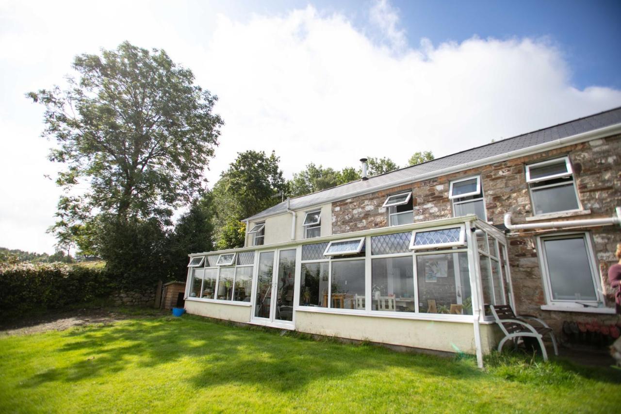 Cwtch Farm Bed & Breakfast Ystalyfera Buitenkant foto