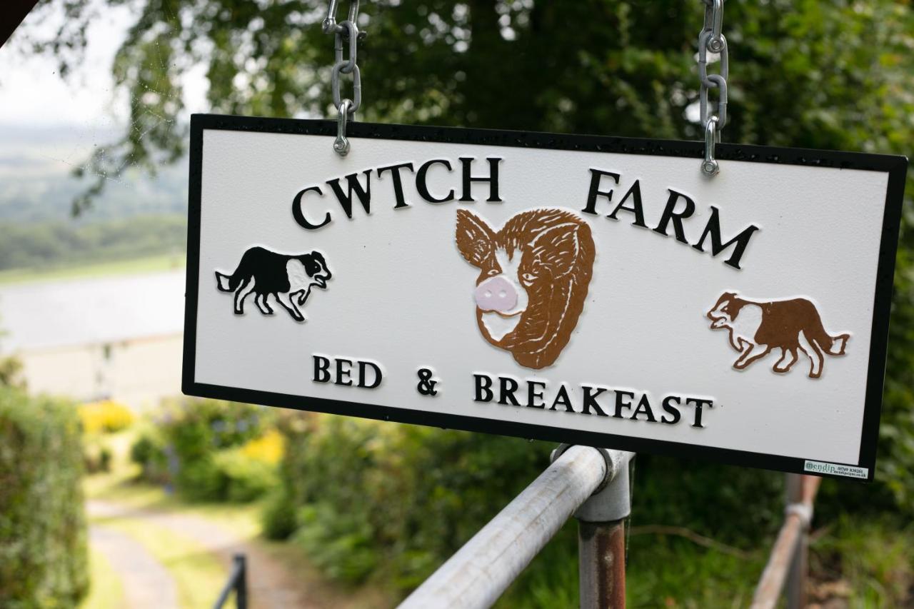 Cwtch Farm Bed & Breakfast Ystalyfera Buitenkant foto